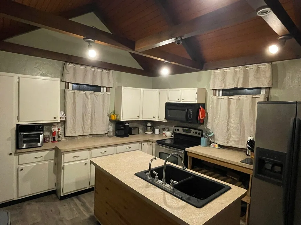 Kitchen Island Detail