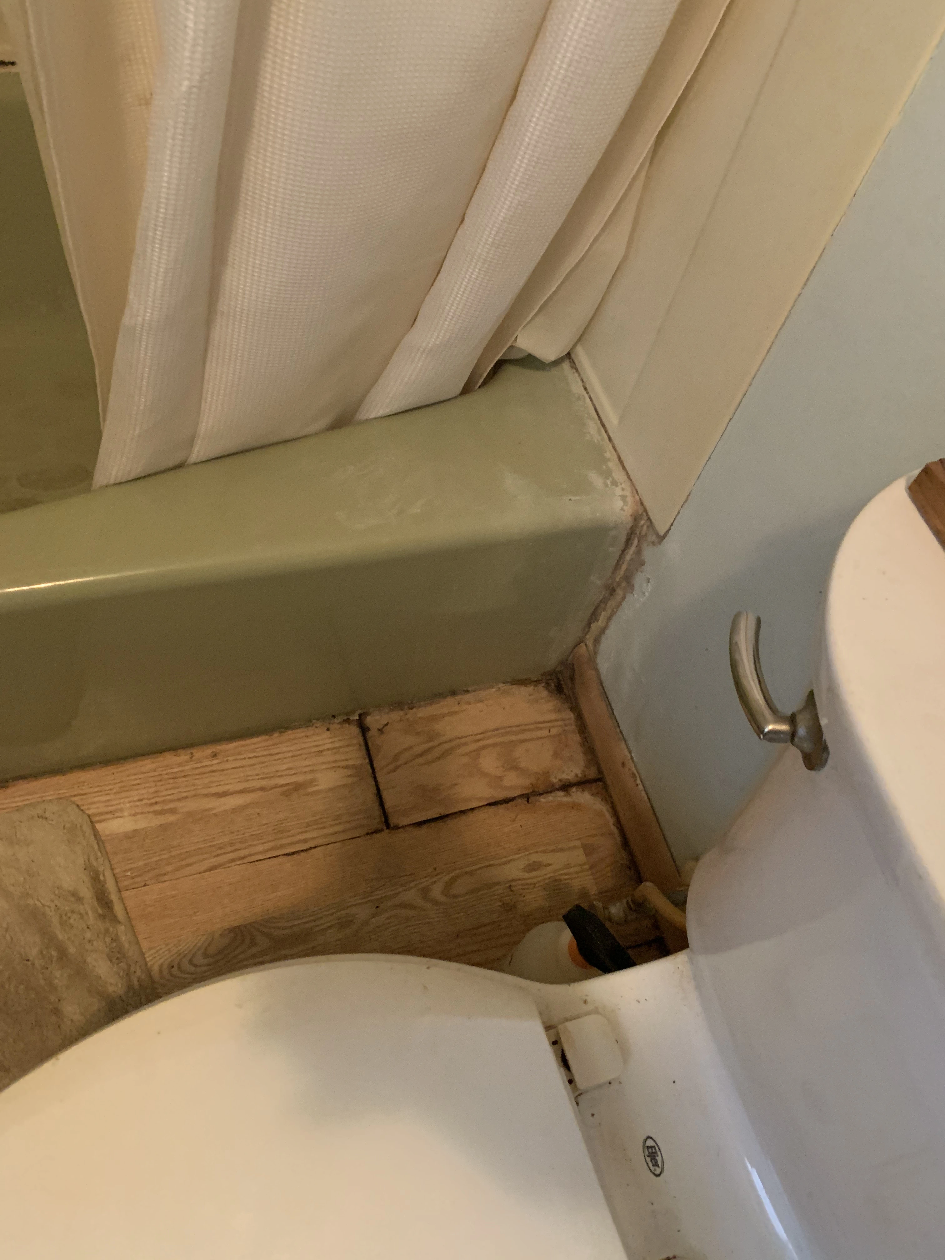 Stark Bathroom Before